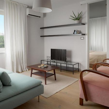 Elegant, Cosy And Quiet, Just 1 Min To Amphiteatre Apartman Póla Kültér fotó